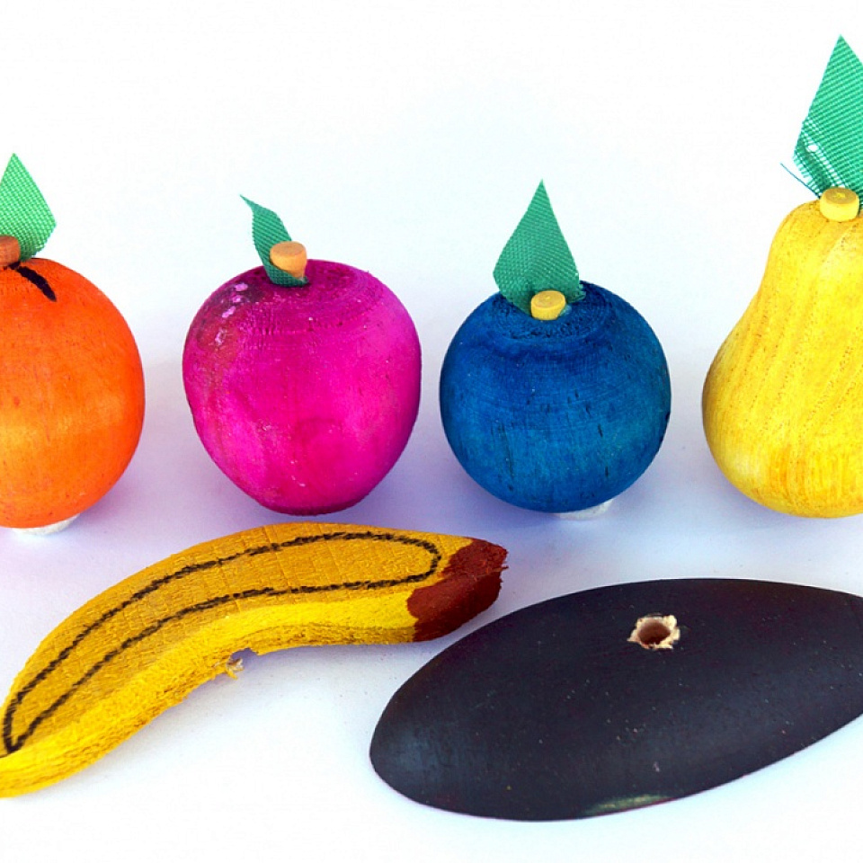 ИГРУШКА для грызунов деревянная ФРУКТЫ, 6 штук